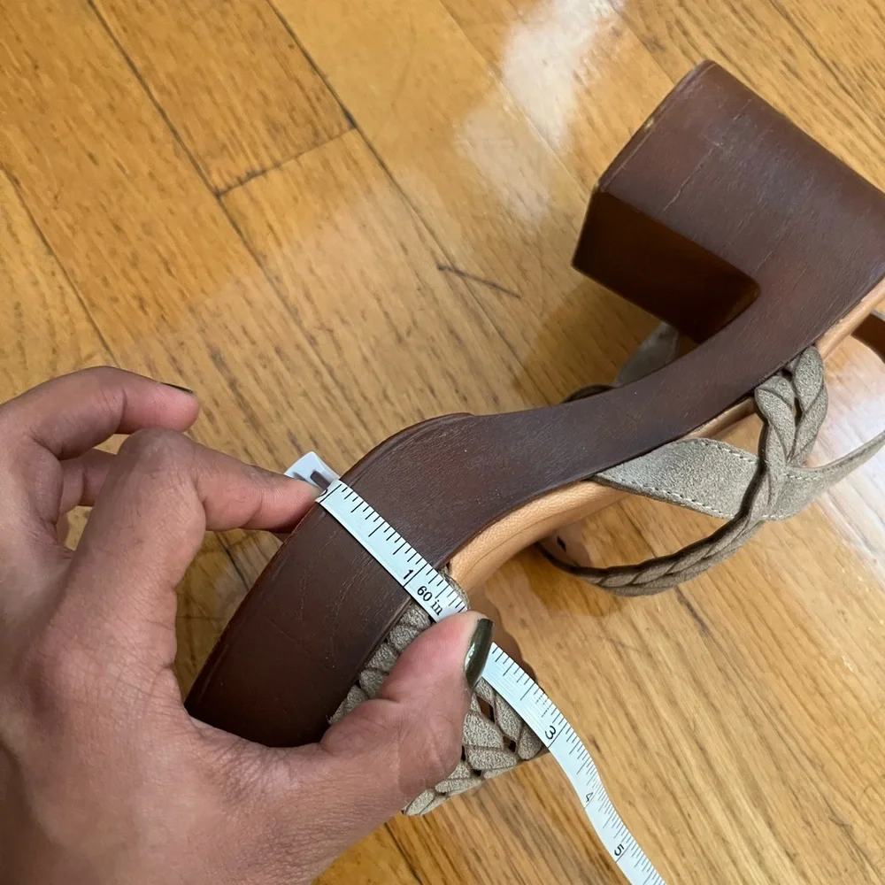 Bella Vita platform block heels 8 1/2 W - Picture 10 of 14